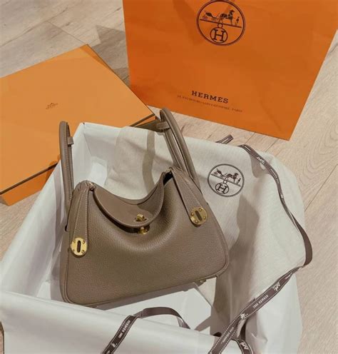 Hermes Lindy26 大象灰金釦開箱分享 